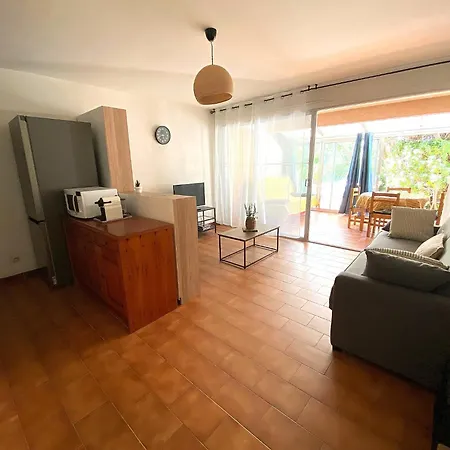 Le Maddy Clim-wifi-parking-proche Plages Apartment